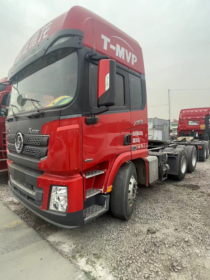 Shacman Right Hand X3000 X5000 (6*4) Semi Truck head Truck Head Tipper Head - Tracteur routier: photos 1 Shacman Right Hand X3000 X5000 (6*4) Semi Truck head Truck Head Tipper Head - Tracteur routier: photos 1