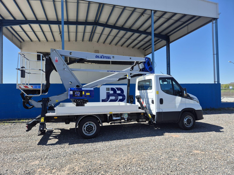 Iveco 35-140 Oil & Steel Snake 189 - Camion, Camion grue: photos 3 Iveco 35-140 Oil & Steel Snake 189 - Camion, Camion grue: photos 3