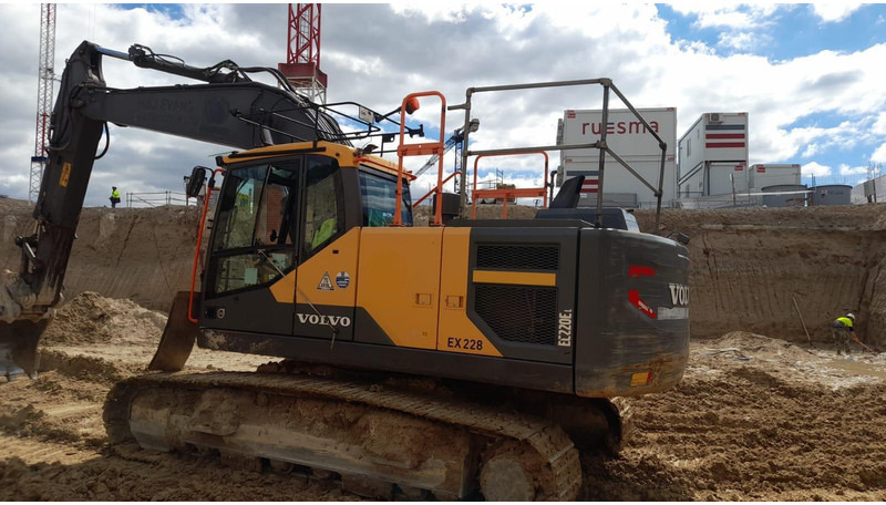 Volvo EC220EL - Pelle sur chenille: photos 1 Volvo EC220EL - Pelle sur chenille: photos 1