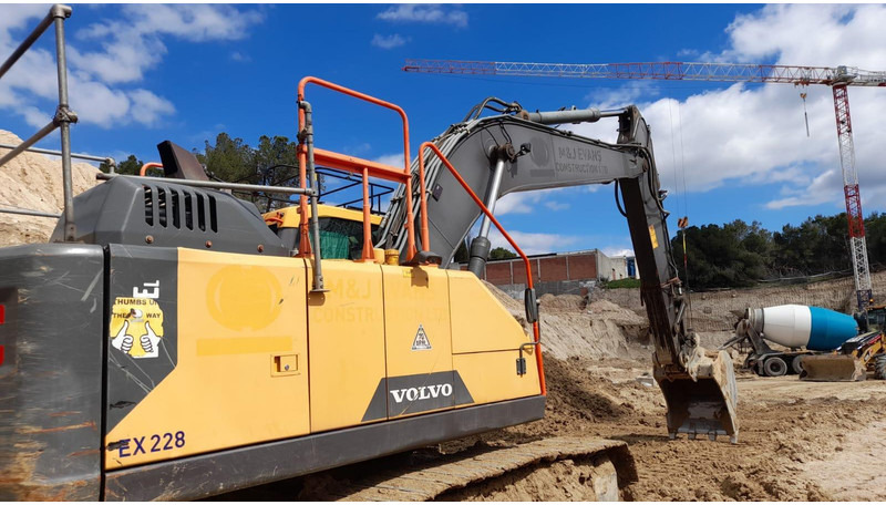Volvo EC220EL - Pelle sur chenille: photos 3 Volvo EC220EL - Pelle sur chenille: photos 3