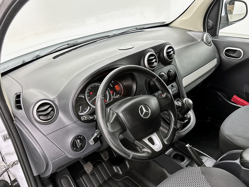 Mercedes-Benz Citan 109 CDI L2 Business Ambition Lichtmetalen velgen Cruise Control Parkeersensoren - Fourgonnette: photos 4 Mercedes-Benz Citan 109 CDI L2 Business Ambition Lichtmetalen velgen Cruise Control Parkeersensoren - Fourgonnette: photos 4