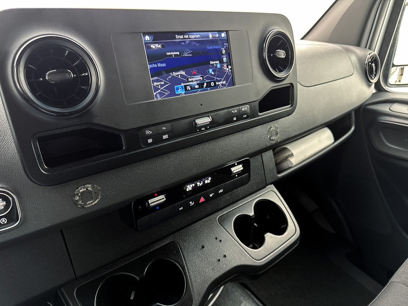 Fourgon utilitaire Mercedes-Benz Sprinter 316 2.2 CDI L2H2 3500KG trekhaak 2x schuifdeur Inrichting Luchtgeveerde stoel Navigatie: photos 7 Fourgon utilitaire Mercedes-Benz Sprinter 316 2.2 CDI L2H2 3500KG trekhaak 2x schuifdeur Inrichting Luchtgeveerde stoel Navigatie: photos 7