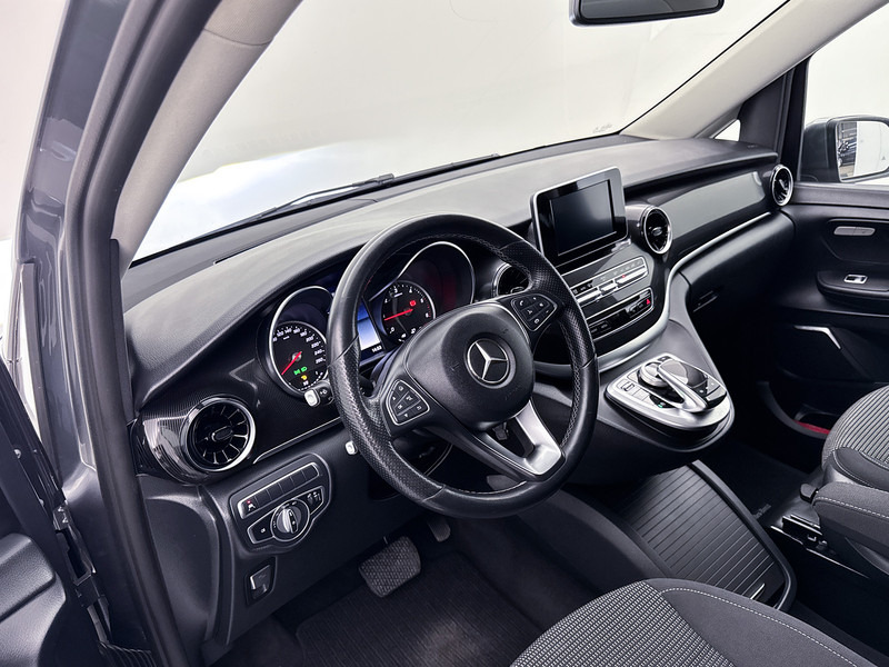 Mercedes-Benz V-Klasse 250d Lang DC Dubbele Cabine Avantgarde Adaptieve cruise control Led koplampen 19"Lichtmetaal - Fourgonnette, Utilitaire double cabine: photos 5 Mercedes-Benz V-Klasse 250d Lang DC Dubbele Cabine Avantgarde Adaptieve cruise control Led koplampen 19"Lichtmetaal - Fourgonnette, Utilitaire double cabine: photos 5