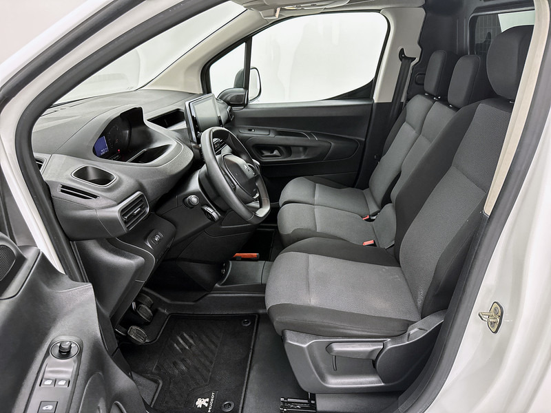 Peugeot Partner 1.5 BlueHDI Premium Long Carplay Cruise control L2 NAP Euro 6 - Fourgonnette: photos 4 Peugeot Partner 1.5 BlueHDI Premium Long Carplay Cruise control L2 NAP Euro 6 - Fourgonnette: photos 4