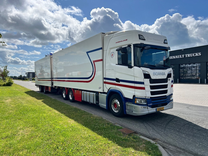 Scania S450 6x2 + Wipkar Bloemen combinatie - Camion frigorifique: photos 3 Scania S450 6x2 + Wipkar Bloemen combinatie - Camion frigorifique: photos 3