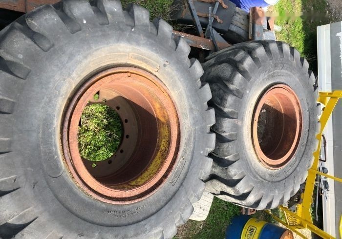 Anvelope Cu 24PR 4 BUC VOLA Incarcator VOLVO KOMATSU JCB - Roue complète: photos 5 Anvelope Cu 24PR 4 BUC VOLA Incarcator VOLVO KOMATSU JCB - Roue complète: photos 5