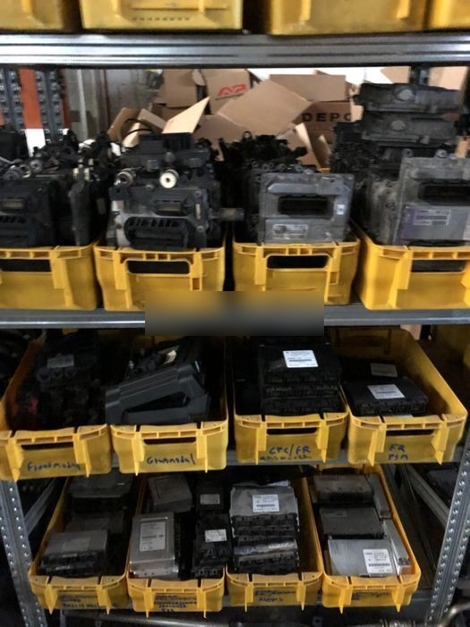 Calculator motor 20995620   Volvo FH12 truck - Bloc de gestion pour Camion: photos 3 Calculator motor 20995620   Volvo FH12 truck - Bloc de gestion pour Camion: photos 3