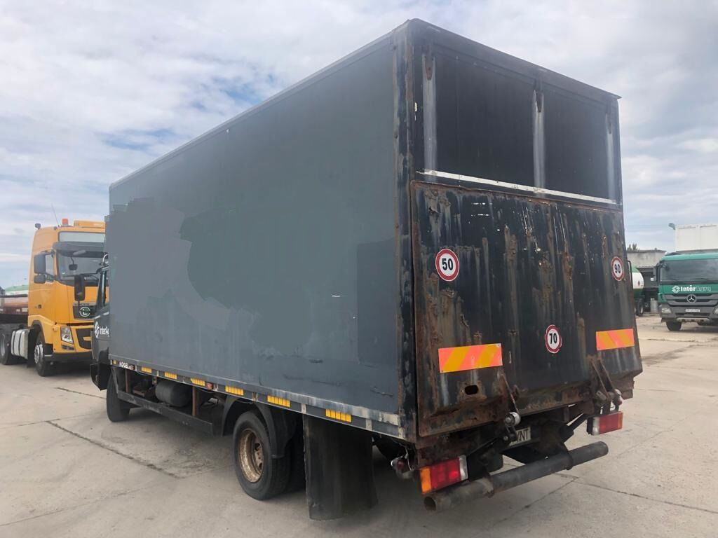 Mercedes-Benz 814 - Camion isothermique: photos 2 Mercedes-Benz 814 - Camion isothermique: photos 2