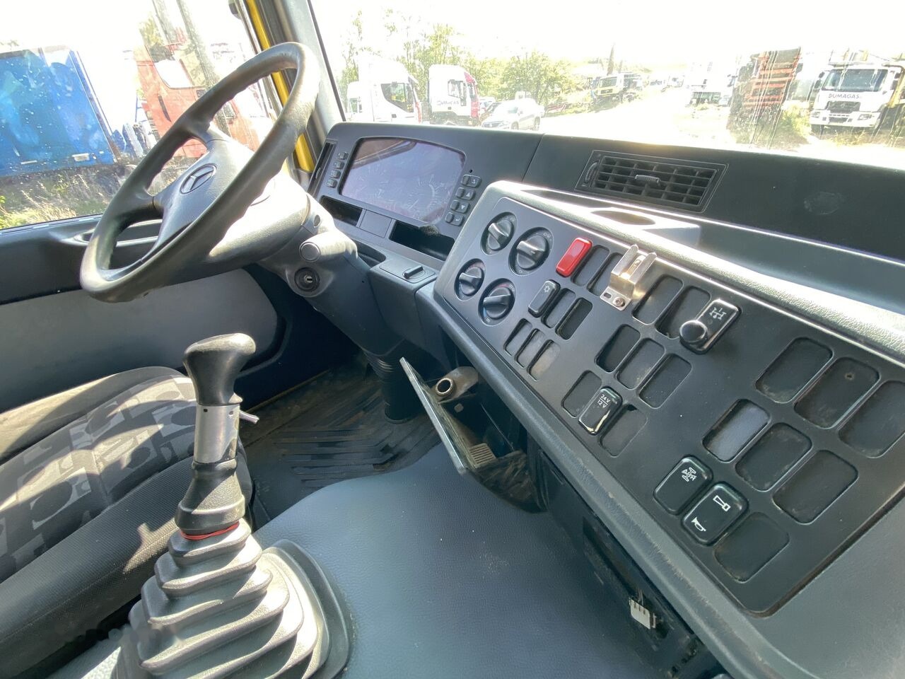 Camion plateau, Camion grue Mercedes-Benz Actros MP1: photos 12