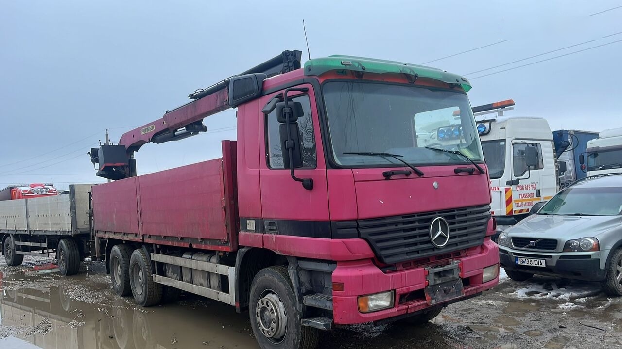 Mercedes-Benz Actros MP1 - Camion plateau, Camion grue: photos 1 Mercedes-Benz Actros MP1 - Camion plateau, Camion grue: photos 1