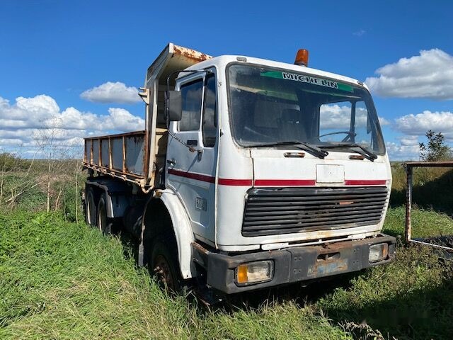 Mercedes-Benz NG 2636 V10 K - Camion benne: photos 1 Mercedes-Benz NG 2636 V10 K - Camion benne: photos 1