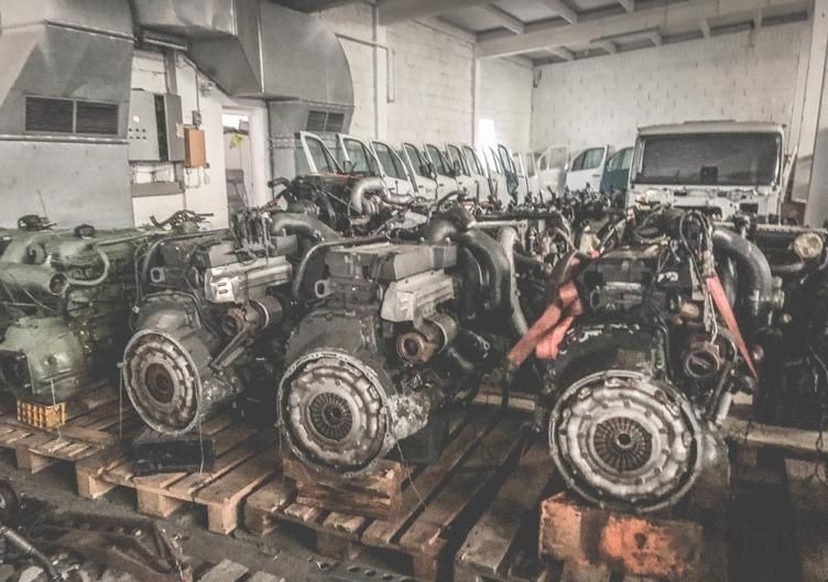 Motor / 5 din dezmembrari Renault Magnum Euro 3 - Moteur pour Camion: photos 1 Motor / 5 din dezmembrari Renault Magnum Euro 3 - Moteur pour Camion: photos 1
