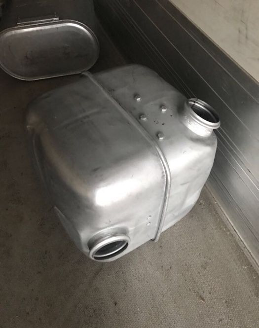 Scania - Silencieux pour Camion: photos 1 Scania - Silencieux pour Camion: photos 1