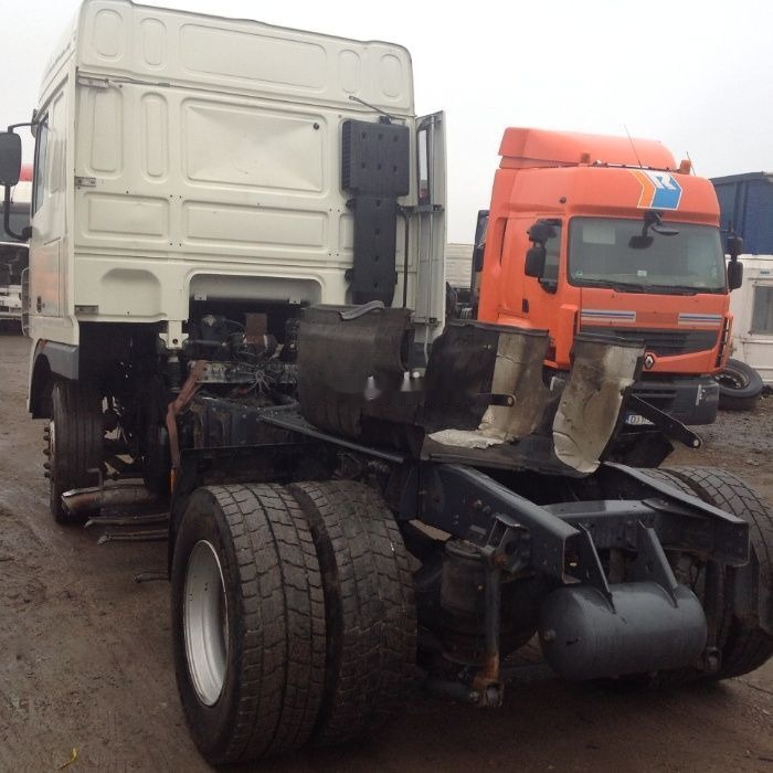 DAF xf95 EURO 5 piese din dezmembrari - Tracteur routier: photos 3 DAF xf95 EURO 5 piese din dezmembrari - Tracteur routier: photos 3