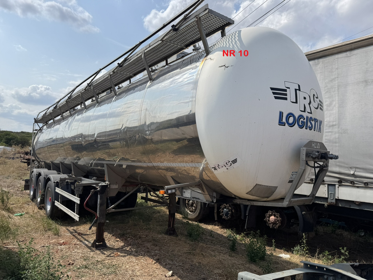 Transport lichide ALIMENTARE HLW STA 36 INOX ALIMENTAR AZOR AGRICULTURA - Semi-remorque citerne: photos 1 Transport lichide ALIMENTARE HLW STA 36 INOX ALIMENTAR AZOR AGRICULTURA - Semi-remorque citerne: photos 1