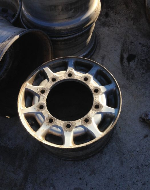 Vand jante aluminiu/tabla pentru camioane/ remorci - Jante pour Camion: photos 4 Vand jante aluminiu/tabla pentru camioane/ remorci - Jante pour Camion: photos 4