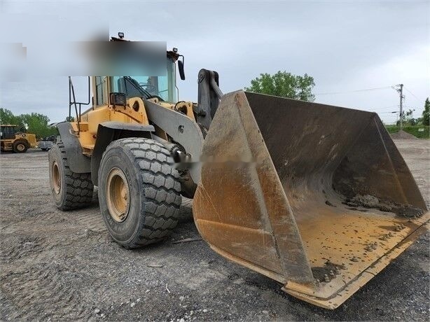 Volvo L110E - VOLA 21 tone - DE INCHIRIAT - balastiera / statie betoan - Chargeuse sur pneus: photos 1 Volvo L110E - VOLA 21 tone - DE INCHIRIAT - balastiera / statie betoan - Chargeuse sur pneus: photos 1