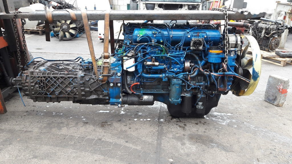 IVECO 8210.42L 420 E2 IVECO EuroTech Magirus - Moteur pour Camion: photos 2 IVECO 8210.42L 420 E2 IVECO EuroTech Magirus - Moteur pour Camion: photos 2