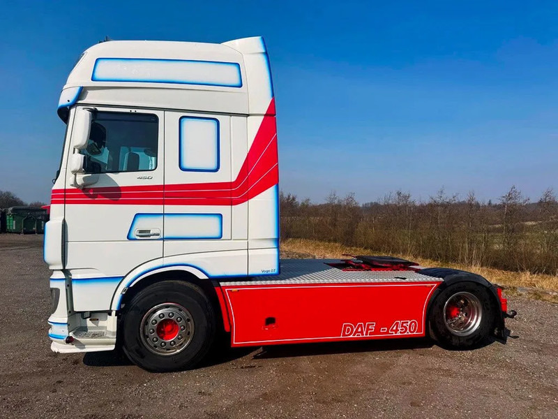 DAF XF 450 DAF XF 450 Special Interior. 706000 km. Euro 6 - Tracteur routier: photos 4 DAF XF 450 DAF XF 450 Special Interior. 706000 km. Euro 6 - Tracteur routier: photos 4
