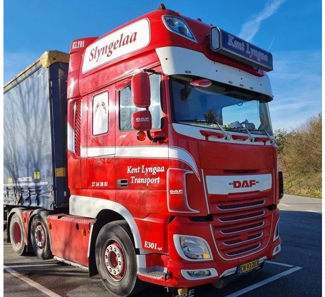 DAF XF 530 Twensteer Special interior. Full Air suspension Hydr. system - Tracteur routier: photos 3 DAF XF 530 Twensteer Special interior. Full Air suspension Hydr. system - Tracteur routier: photos 3
