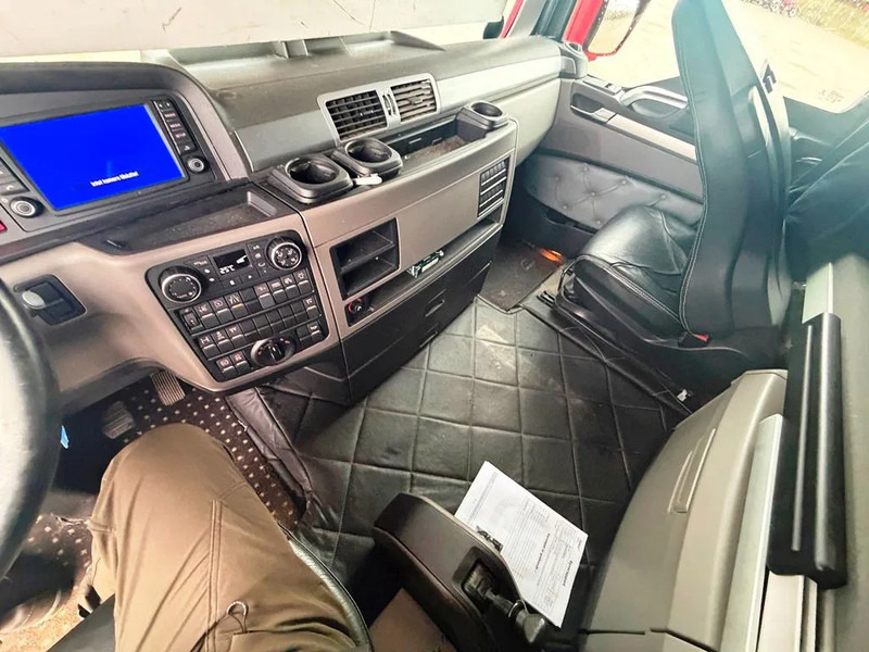 Crédit-bail MAN TGX 26.510 2stk . Special interior. pusher 6x2/2. MAN TGX 26.510 2stk . Special interior. pusher 6x2/2.: photos 16 Crédit-bail MAN TGX 26.510 2stk . Special interior. pusher 6x2/2. MAN TGX 26.510 2stk . Special interior. pusher 6x2/2.: photos 16