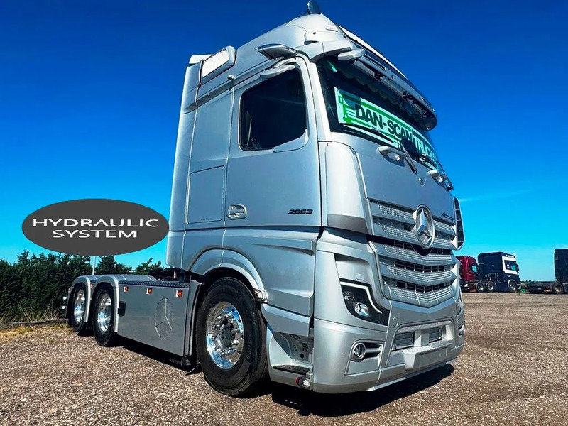 Mercedes-Benz Actros 2653 Special Interior. 6x2 3250mm weelbase. Air / Air suspension. hydr. syatem. Invertor. Micro wave. - Tracteur routier: photos 2 Mercedes-Benz Actros 2653 Special Interior. 6x2 3250mm weelbase. Air / Air suspension. hydr. syatem. Invertor. Micro wave. - Tracteur routier: photos 2