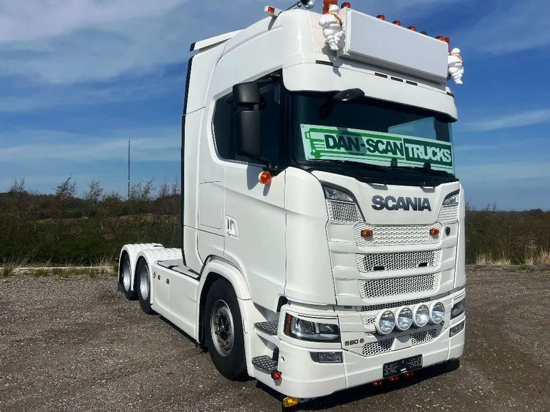 Scania 590S V8 NGS Like new . Air / Air suspension. hydr. system. - Tracteur routier: photos 5 Scania 590S V8 NGS Like new . Air / Air suspension. hydr. system. - Tracteur routier: photos 5