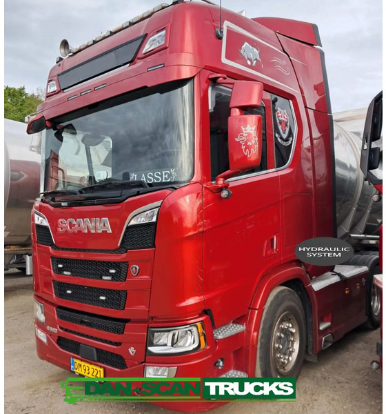 Scania R590 V8 NGS Rear steering 6x2*4. Air / Air suspension. Hydr. system - Tracteur routier: photos 3 Scania R590 V8 NGS Rear steering 6x2*4. Air / Air suspension. Hydr. system - Tracteur routier: photos 3
