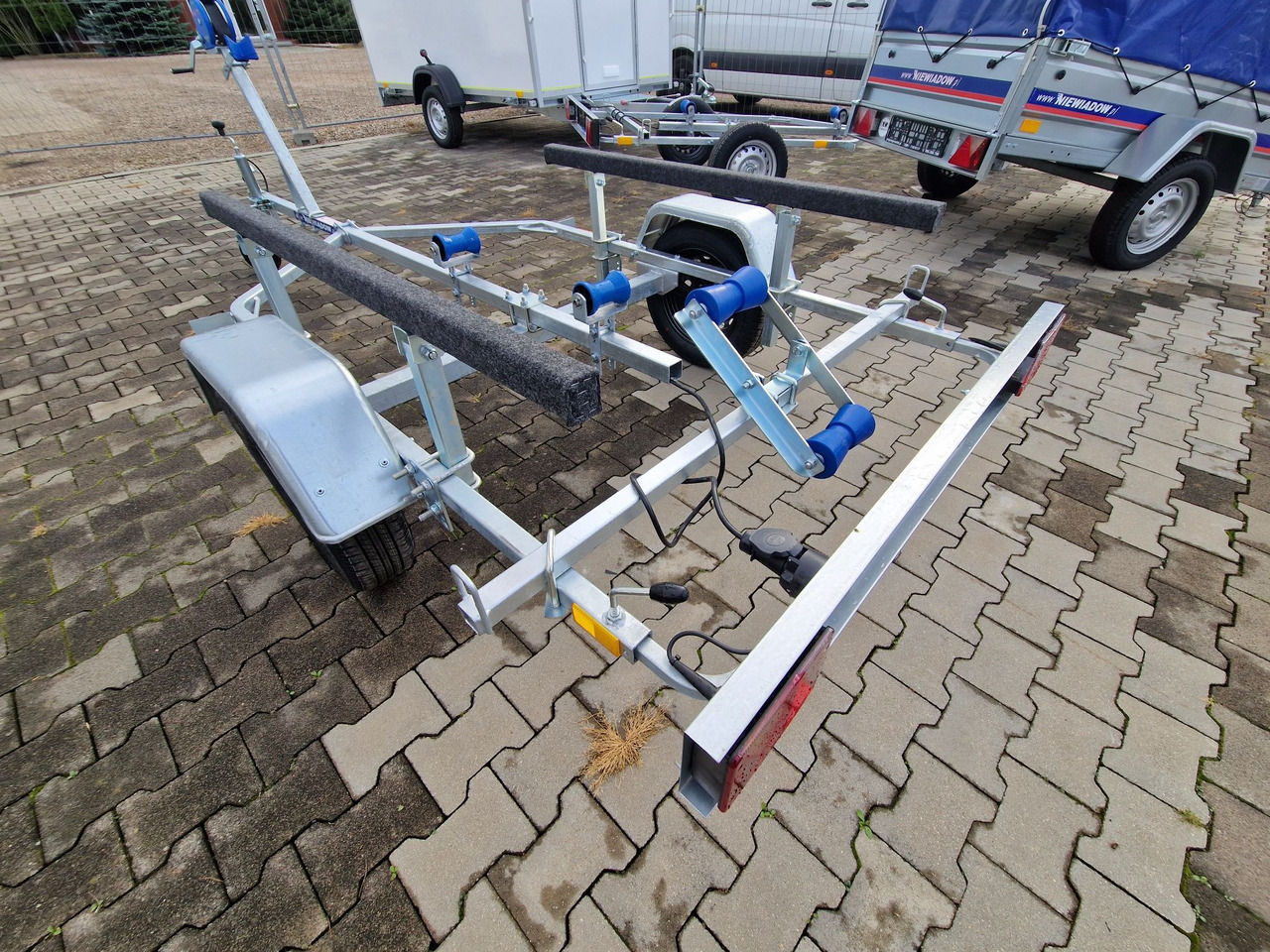 Nowa Przyczepa Podłodziowa ponton łódź 350 - 550cm Niewiadów P400 P415 - Remorque porte-voitures: photos 2 Nowa Przyczepa Podłodziowa ponton łódź 350 - 550cm Niewiadów P400 P415 - Remorque porte-voitures: photos 2