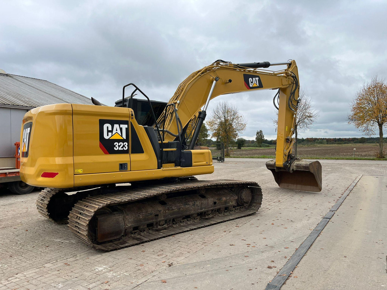 Caterpillar 323 07A - Pelle sur chenille: photos 2 Caterpillar 323 07A - Pelle sur chenille: photos 2