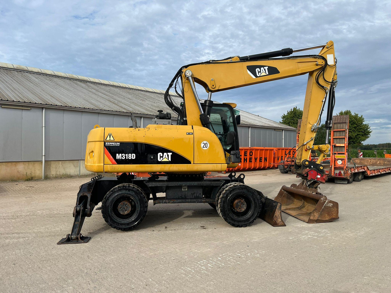 Caterpillar M318D - Pelle sur pneus: photos 2 Caterpillar M318D - Pelle sur pneus: photos 2
