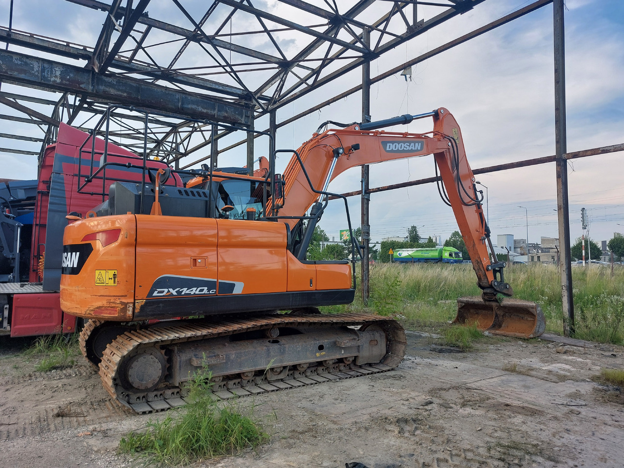 Pelle sur chenille DOOSAN DX140LC-5: photos 7