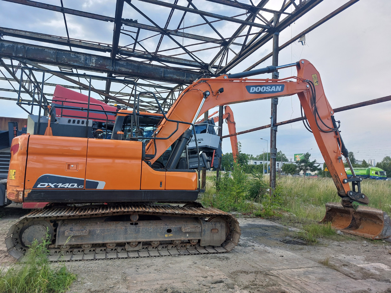Pelle sur chenille DOOSAN DX140LC-5: photos 8