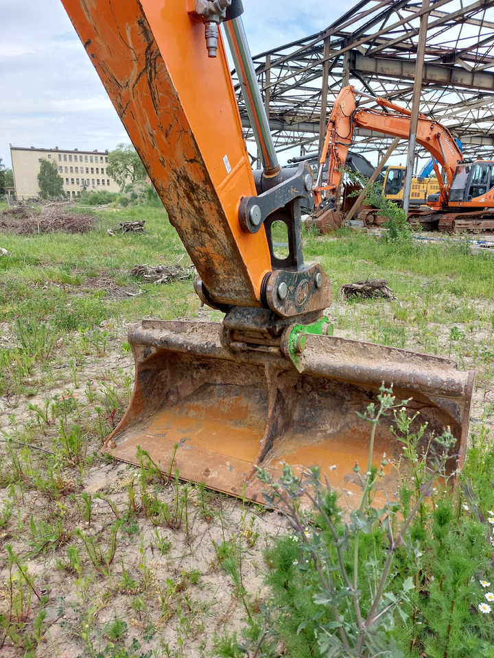Pelle sur chenille DOOSAN DX140LC-5: photos 9