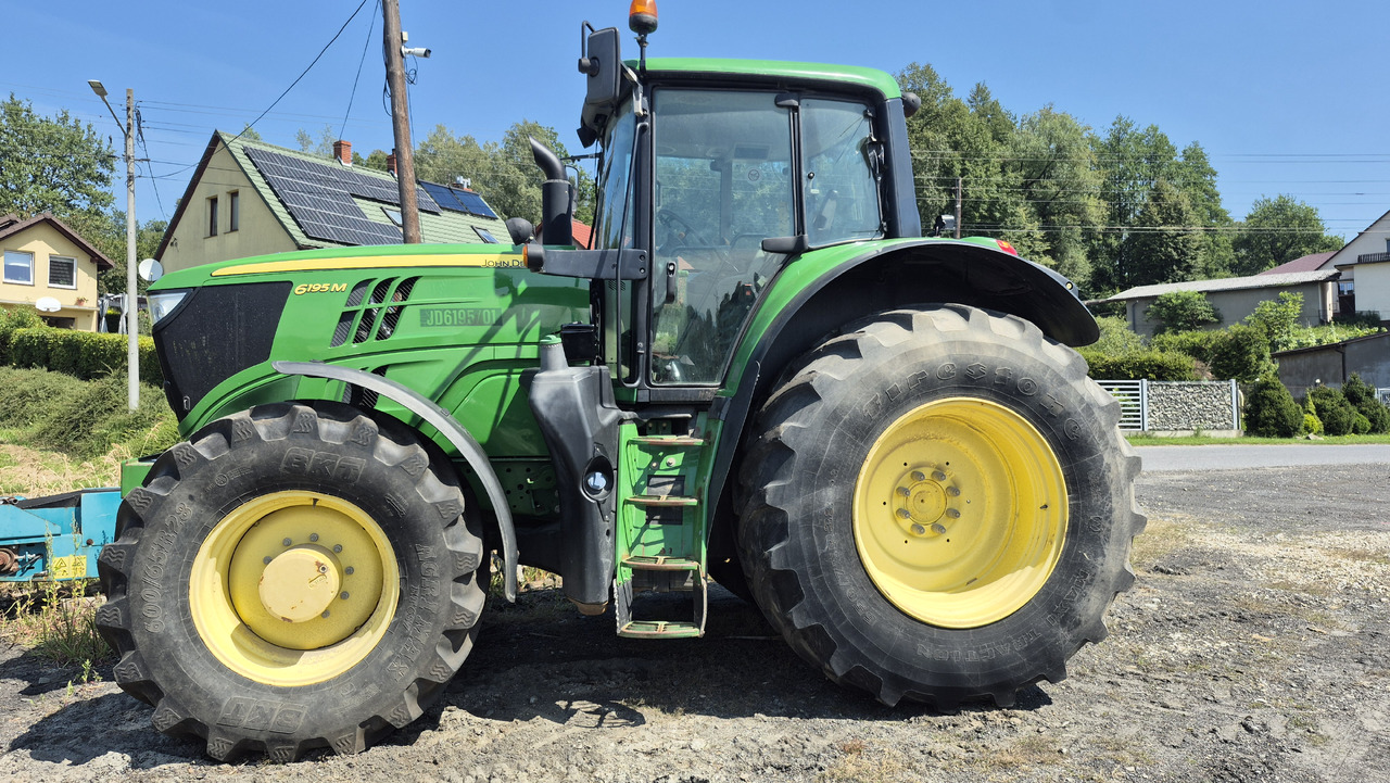 JOHN DEERE 6195M - Tracteur agricole: photos 3 JOHN DEERE 6195M - Tracteur agricole: photos 3