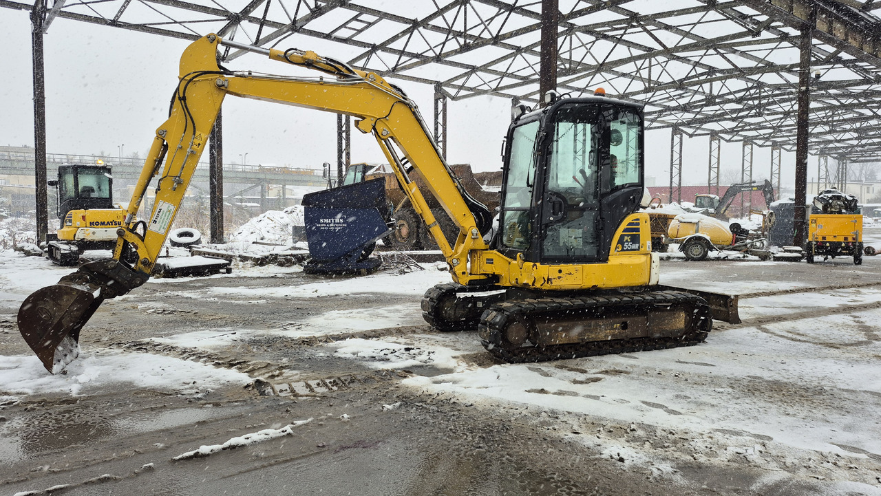 KOMATSU PC55MR-5 E0 - Mini pelle: photos 1 KOMATSU PC55MR-5 E0 - Mini pelle: photos 1