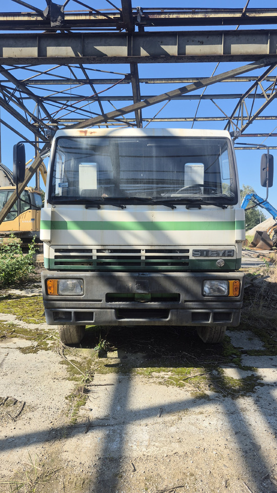 STEYR 17S21 - Camion plateau: photos 2 STEYR 17S21 - Camion plateau: photos 2