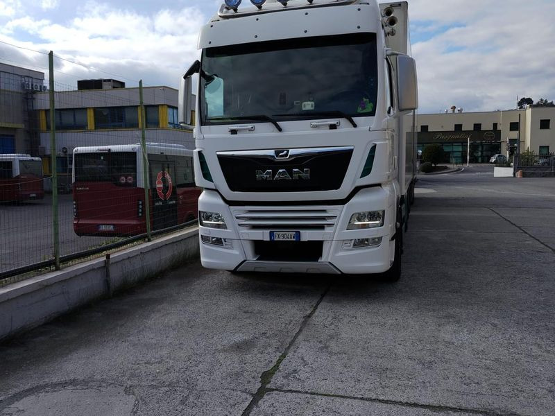 AUTOTRENO FRIGO MAN TGX TGX 26.580 6x2-4 LL - Camion frigorifique: photos 2 AUTOTRENO FRIGO MAN TGX TGX 26.580 6x2-4 LL - Camion frigorifique: photos 2