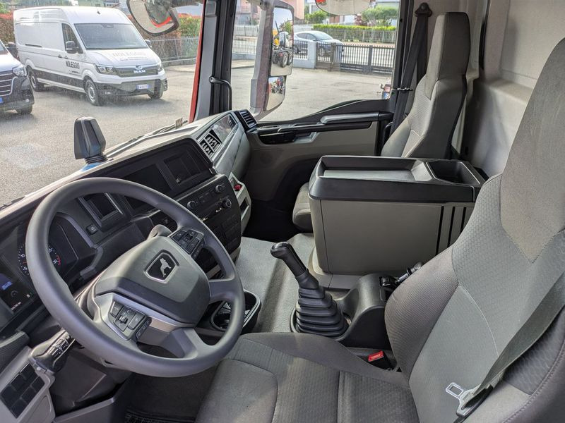 MAN TGL Cubo con pedana 7,5 tonn EURO6 MAN TGL 7,5 tonn EURO6 - Camion fourgon: photos 4 MAN TGL Cubo con pedana 7,5 tonn EURO6 MAN TGL 7,5 tonn EURO6 - Camion fourgon: photos 4