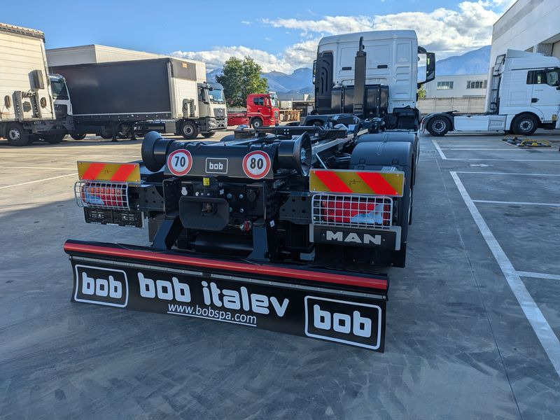 MOTRICE MAN 6x2 CON GANCIO SCARRABILE MAN TGS 26.480 6x2-4 BL CH - Camion ampliroll: photos 4 MOTRICE MAN 6x2 CON GANCIO SCARRABILE MAN TGS 26.480 6x2-4 BL CH - Camion ampliroll: photos 4