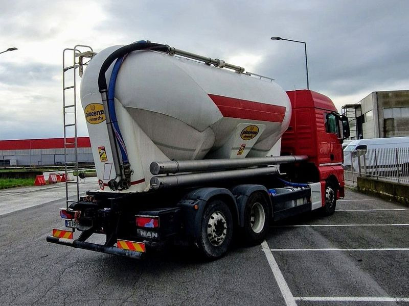 Camion cisterna MAN TGX TGX 26.500 - Tracteur routier: photos 3 Camion cisterna MAN TGX TGX 26.500 - Tracteur routier: photos 3