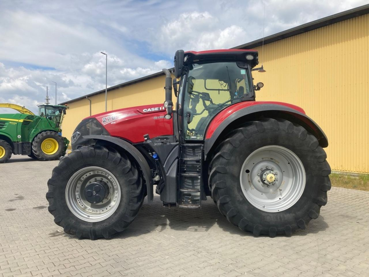 Case-IH OPTUM 270 CVX RTK - Tracteur agricole: photos 2 Case-IH OPTUM 270 CVX RTK - Tracteur agricole: photos 2