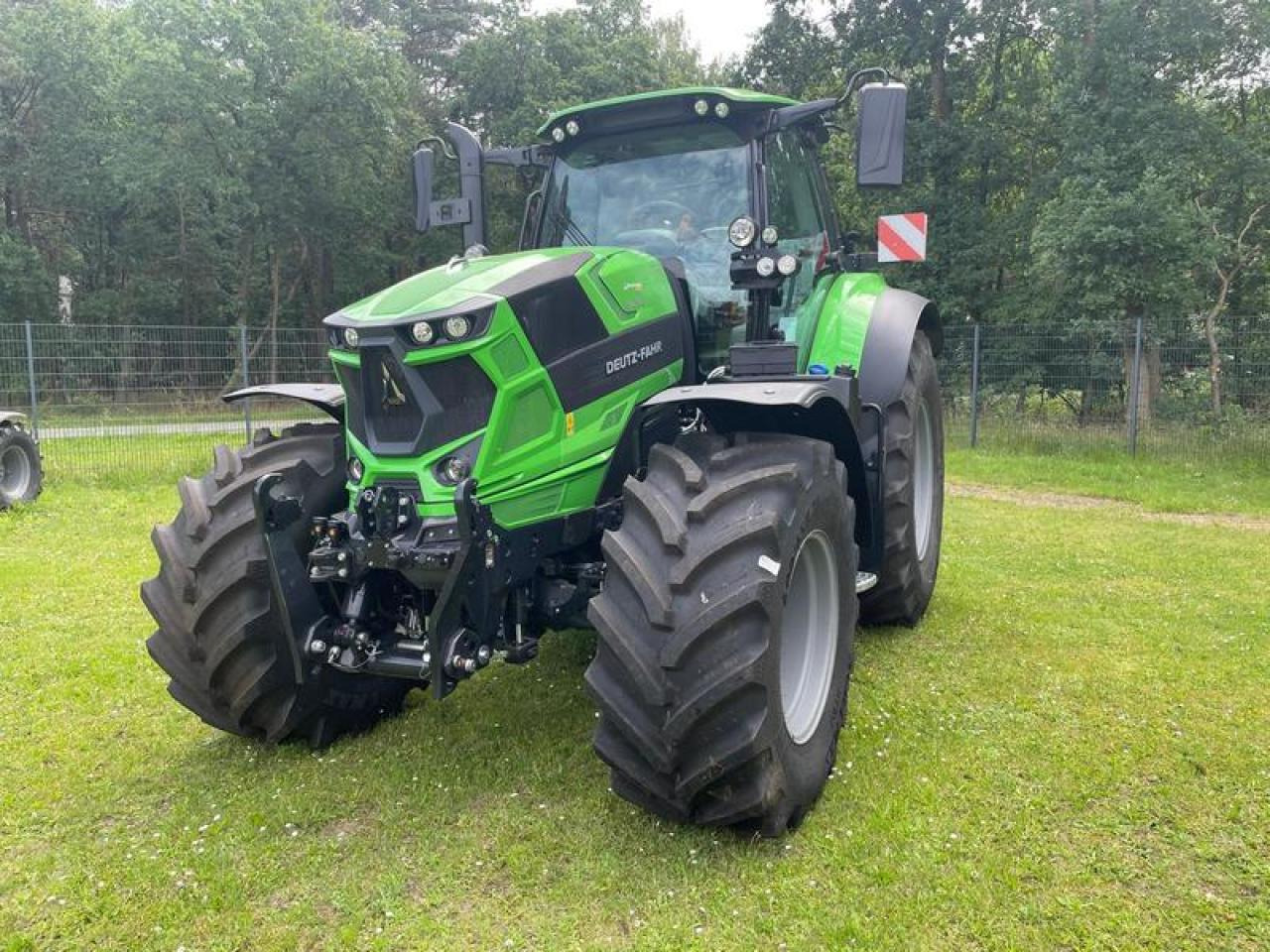 Deutz-Fahr 6210 PSHIFT AKTION - Tracteur agricole: photos 1 Deutz-Fahr 6210 PSHIFT AKTION - Tracteur agricole: photos 1
