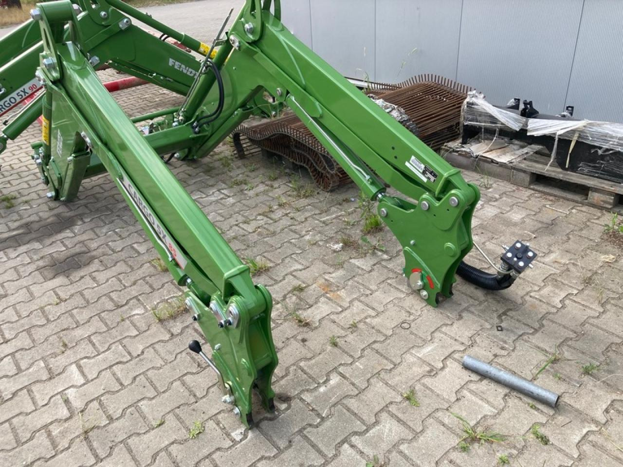 Fendt FRONTLADER CARGO 5X85 AKTION - Chargeur frontal pour tracteur: photos 2 Fendt FRONTLADER CARGO 5X85 AKTION - Chargeur frontal pour tracteur: photos 2