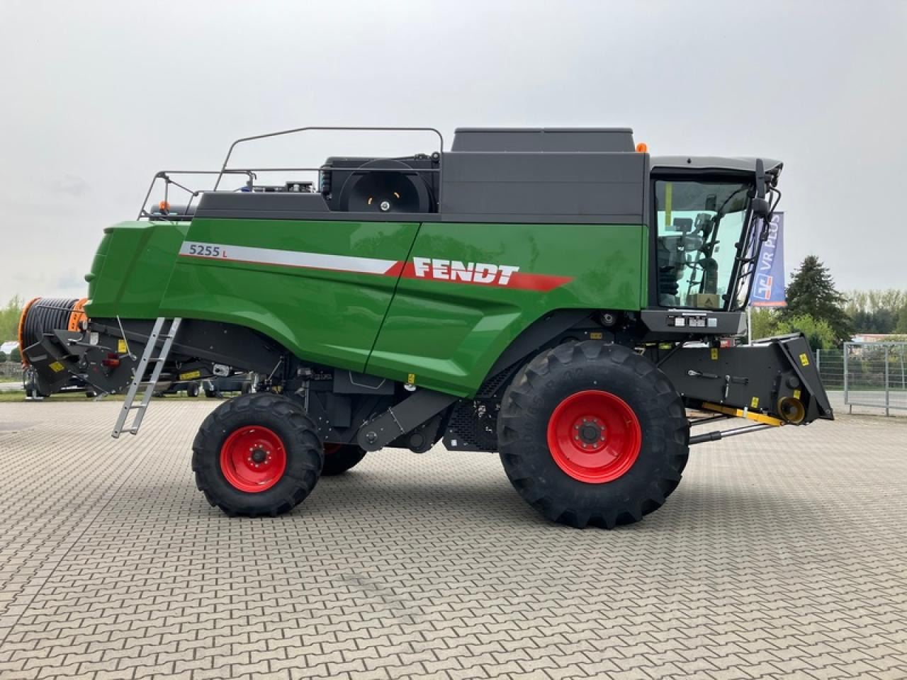 Fendt MD 5255 SCHNEIDWERK NICHT INKLUSIV - Moissonneuse-batteuse: photos 4 Fendt MD 5255 SCHNEIDWERK NICHT INKLUSIV - Moissonneuse-batteuse: photos 4