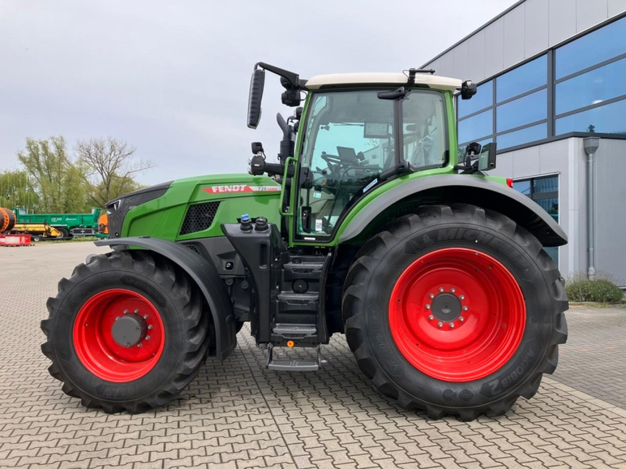 Fendt VARIO726 GEN 7 PROFI PLUS SET 2 - Tracteur agricole: photos 2 Fendt VARIO726 GEN 7 PROFI PLUS SET 2 - Tracteur agricole: photos 2
