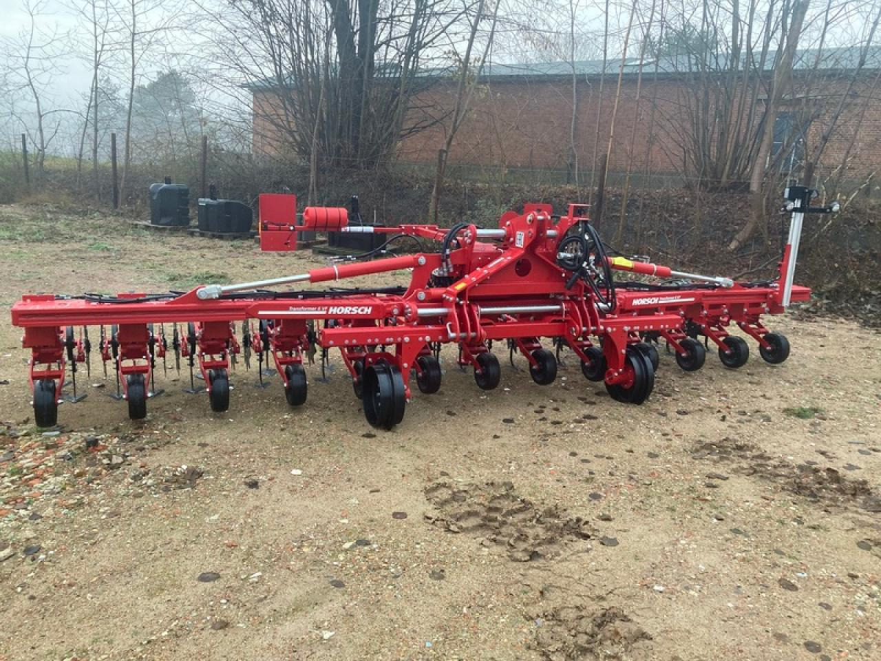 HORSCH TRANSFORMER6 VF - Outils du sol: photos 2 HORSCH TRANSFORMER6 VF - Outils du sol: photos 2