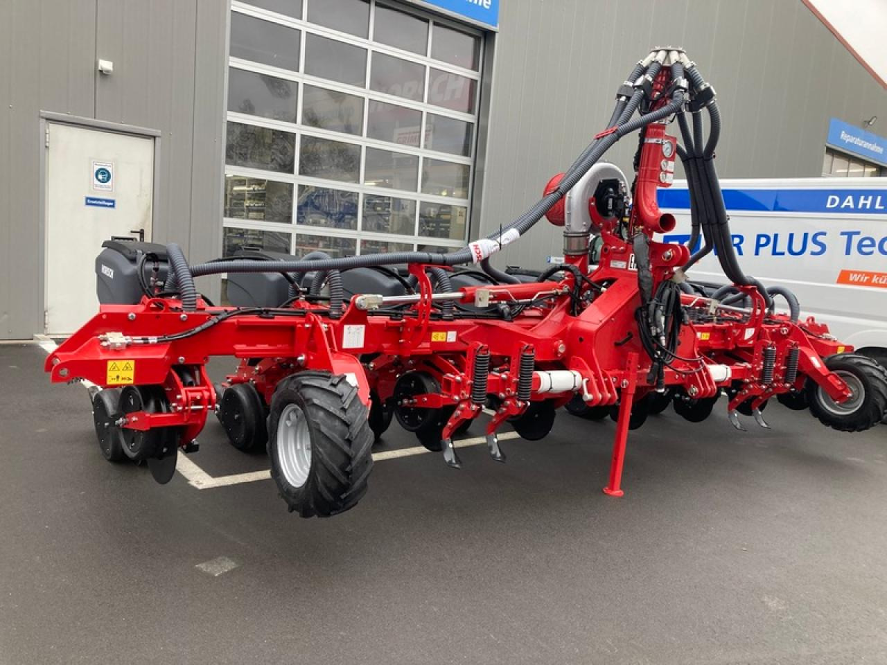 Horsch MAESTRO8.75RX AUTOFORCE - Semoir monograine: photos 1 Horsch MAESTRO8.75RX AUTOFORCE - Semoir monograine: photos 1