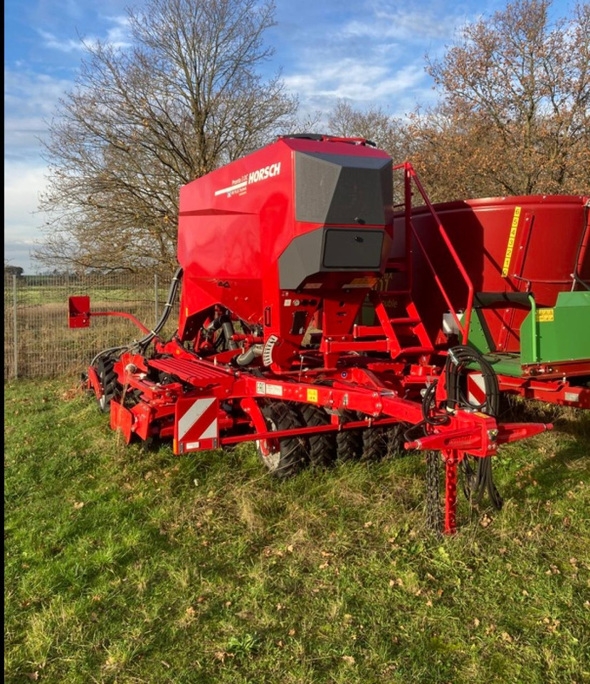 Horsch PRONTO 3 DC - Semoir: photos 1 Horsch PRONTO 3 DC - Semoir: photos 1