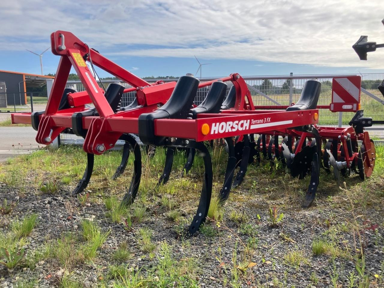 Horsch TERRANO 3 FX ROLLFLEXPACKER - Bineuse: photos 1 Horsch TERRANO 3 FX ROLLFLEXPACKER - Bineuse: photos 1